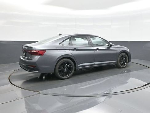 New 2026 Volkswagen Jetta SE FWD image 7