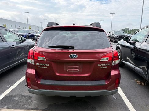 Used 2011 Subaru Outback 3.6R Limited w/ PWR Moonroof Pkg AWD/4WD image 5