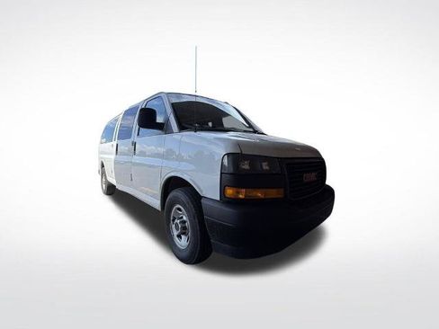 Used 2024 GMC Savana 3500 LS RWD image 3