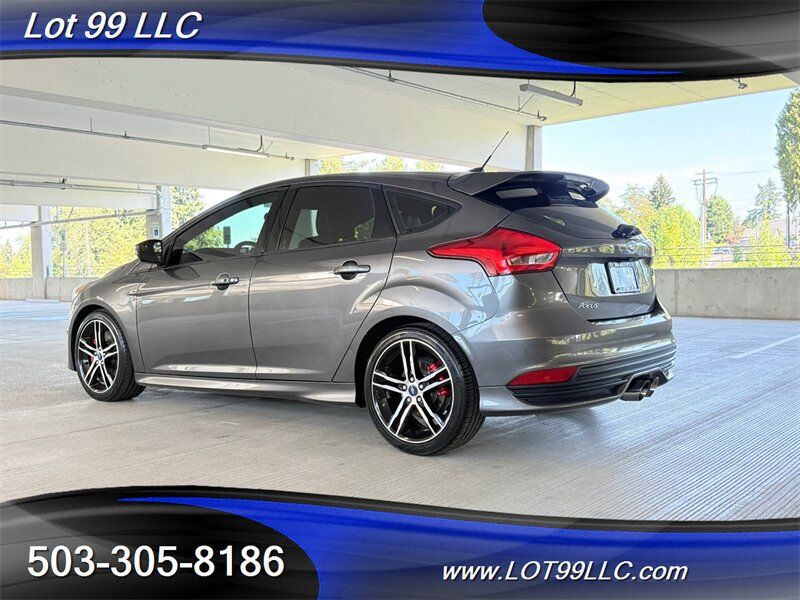 Used 2017 Ford Focus ST w/ Equipment Group 401A FWD image 8