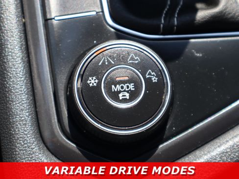 Used 2022 Volkswagen Tiguan SEL R-Line AWD/4WD image 26
