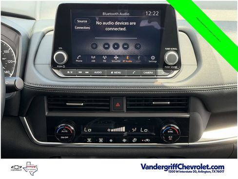 Used 2025 Nissan Rogue SV AWD/4WD image 17