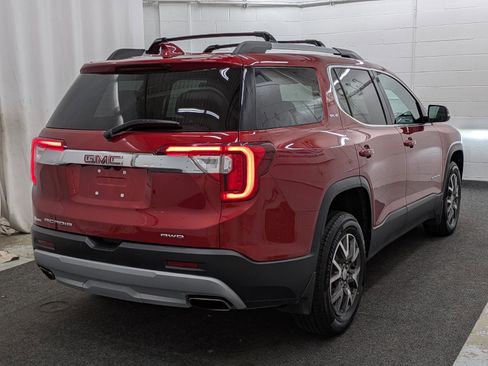 Used 2022 GMC Acadia SLE w/ Driver Convenience Package image 2