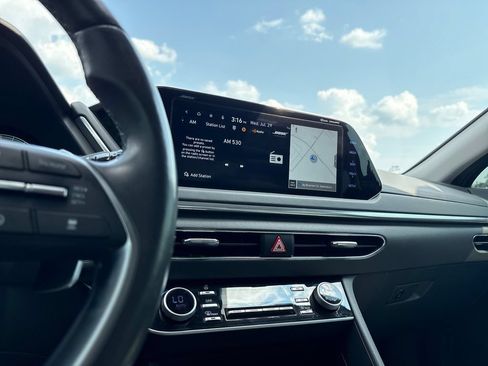 Certified 2023 Hyundai Sonata Limited FWD image 16