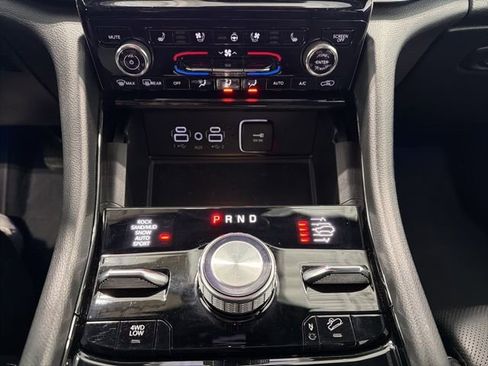 Used 2023 Jeep Grand Cherokee Overland w/ Adv Protech Group III image 18