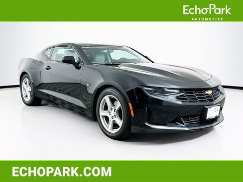 Used 2023 Chevrolet Camaro LT RWD image 1
