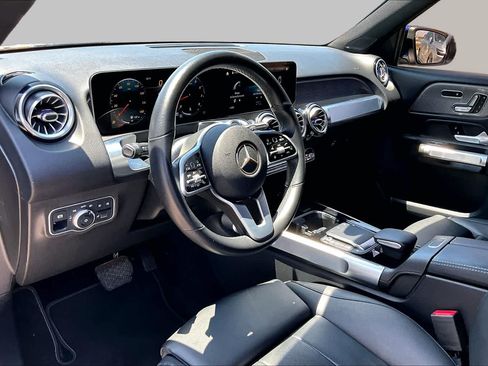 Used 2021 Mercedes-Benz GLB 250 image 18