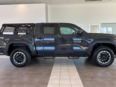 Certified 2026 Toyota Tacoma TRD Off-Road AWD/4WD image 3