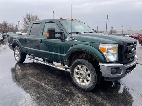 Used 2011 Ford F250 Lariat image 2