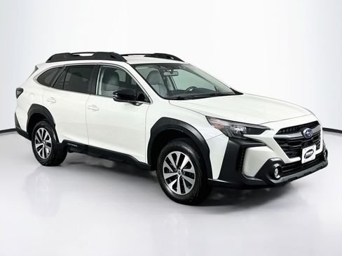 Used 2023 Subaru Outback Premium AWD/4WD image 2