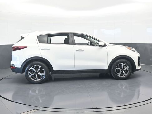 Used 2020 Kia Sportage LX image 7