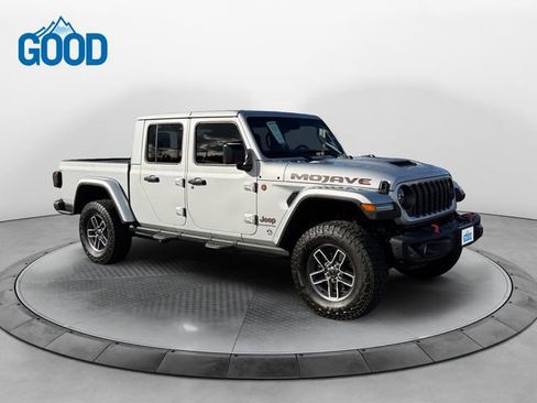 Used 2024 Jeep Gladiator Mojave image 7