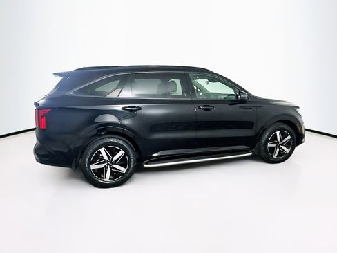 Used 2023 Kia Sorento S image 10