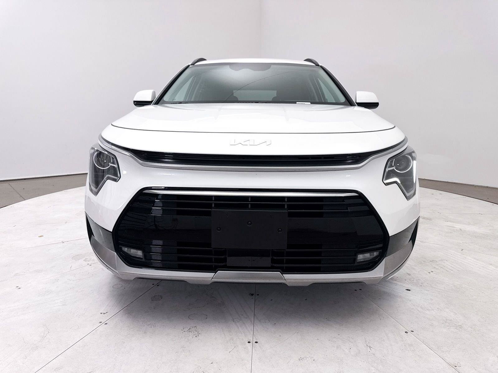 Used 2023 Kia Niro EX Touring FWD image 14