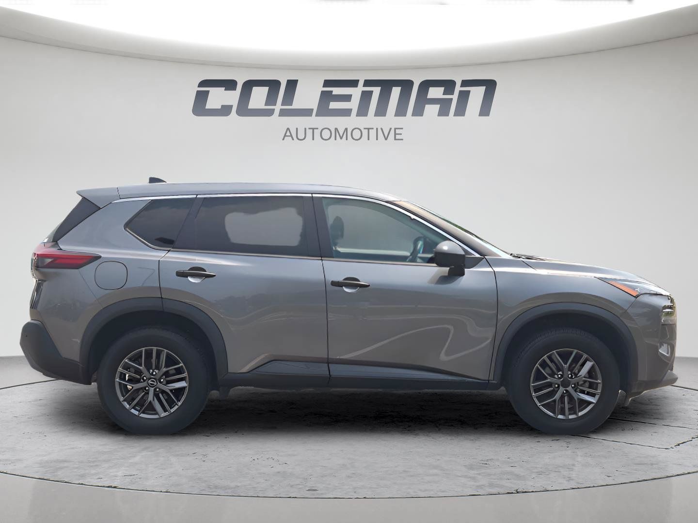 Used 2023 Nissan Rogue S FWD image 4