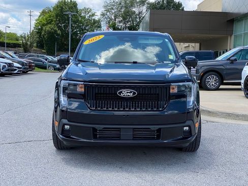 Used 2025 Ford Maverick Lobo AWD/4WD image 2