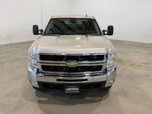 Used 2009 Chevrolet Silverado 3500 LT w/ Exterior Plus Package AWD/4WD image 4