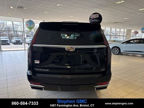 Certified 2023 Cadillac Escalade Premium Luxury image 7