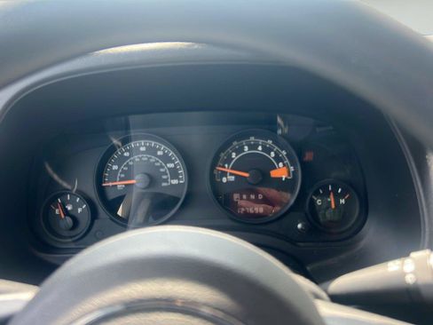 Used 2014 Jeep Patriot Sport w/ Power Value Group AWD/4WD image 18