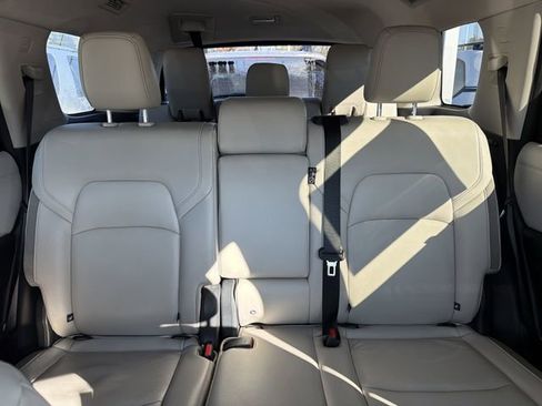 Used 2022 Nissan Pathfinder SL image 36