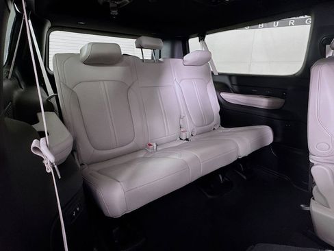 New 2026 Jeep Grand Wagoneer L Limited AWD/4WD image 29