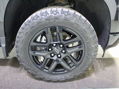 Used 2022 Chevrolet Silverado 1500 LT Trail Boss image 19