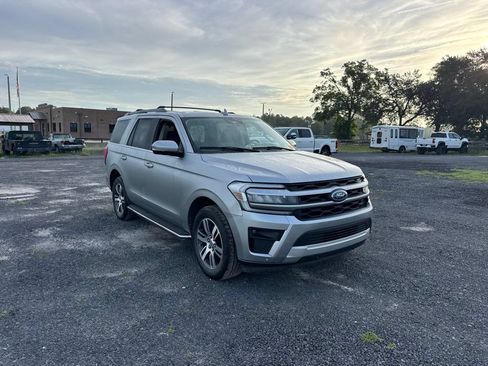 Used 2022 Ford Expedition XLT RWD image 8