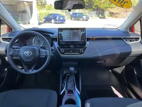 Used 2021 Toyota Corolla LE w/ LE Premium Package FWD image 11