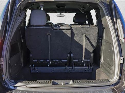 Used 2018 Dodge Grand Caravan SXT w/ Blacktop Package image 25