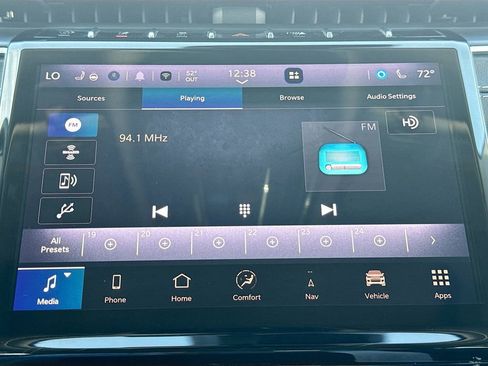 Used 2023 Jeep Grand Cherokee Limited image 18