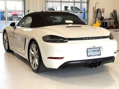 Used 2018 Porsche 718 Boxster GTS image 12