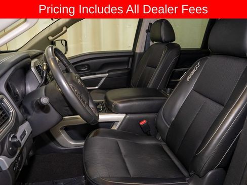 Used 2017 Nissan Titan PRO-4X AWD/4WD image 10