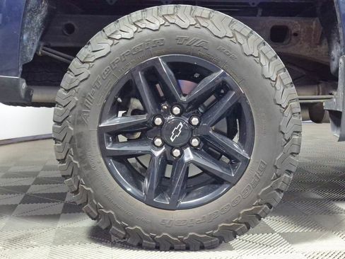 Used 2020 Chevrolet Silverado 1500 LT Trail Boss image 23