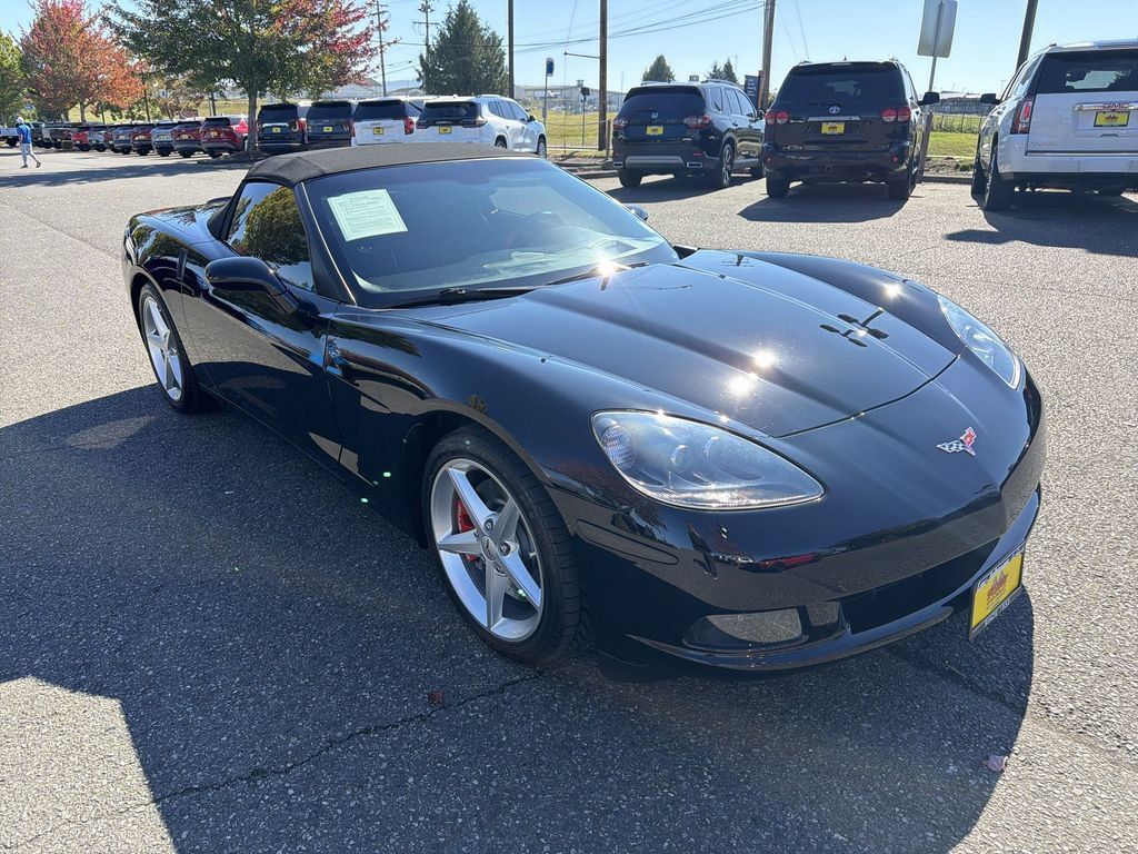 Used 2011 Chevrolet Corvette Convertible w/ Preferred Equipment Group RWD image 3