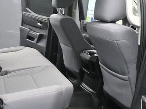 Used 2022 Toyota Tundra SR5 AWD/4WD image 12