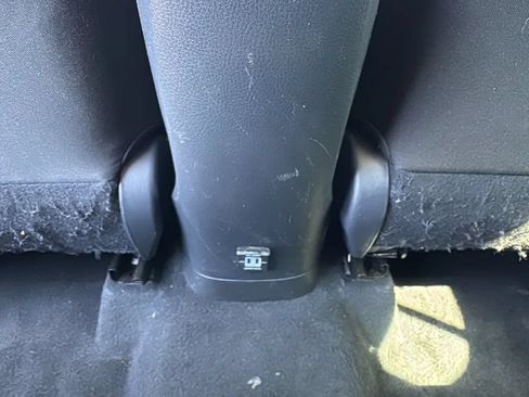 Used 2021 Toyota C-HR LE FWD image 15