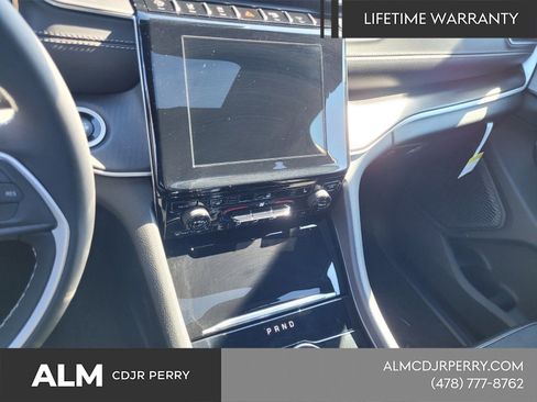 New 2025 Jeep Grand Cherokee L Altitude AWD/4WD image 20