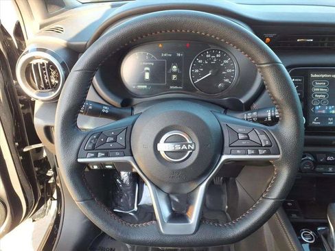Used 2023 Nissan Kicks SR w/ SR Premium Package image 18