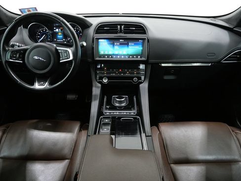 Used 2020 Jaguar F-PACE S AWD/4WD image 11