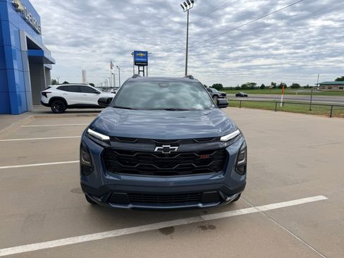 New 2026 Chevrolet Equinox RS w/ Convenience Package III FWD image 3