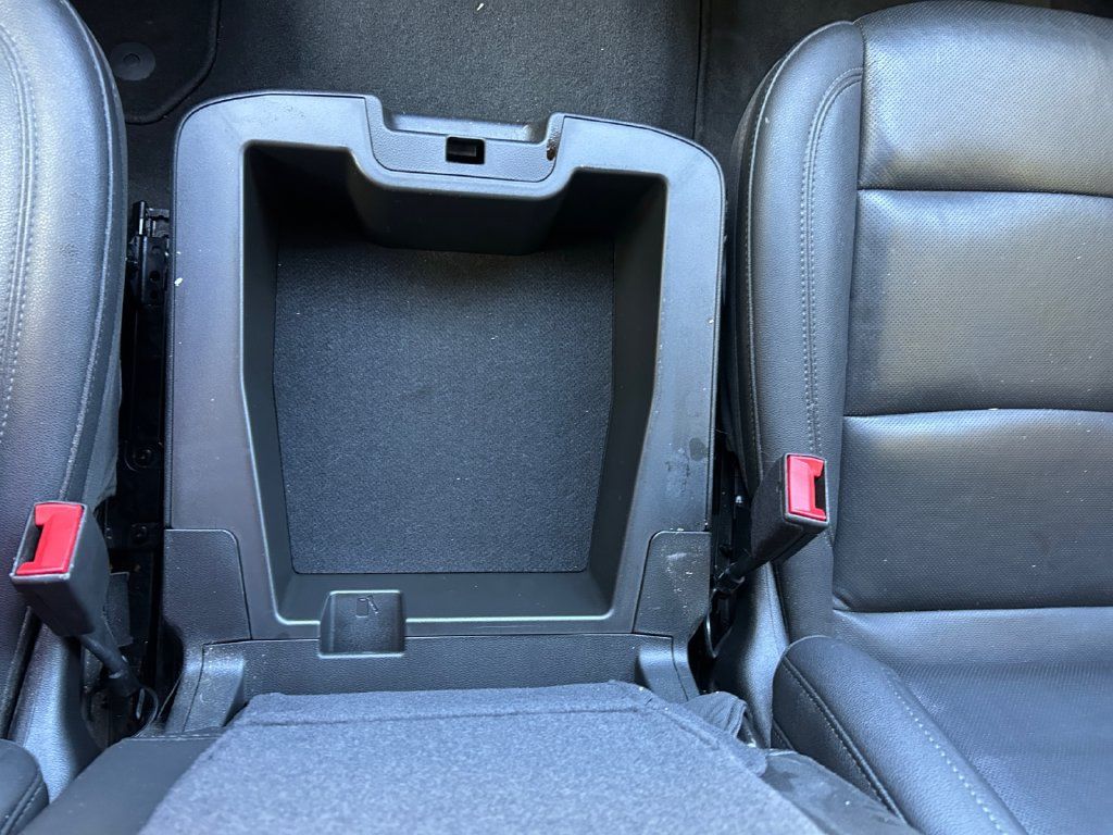 Used 2025 GMC Sierra 1500 SLT AWD/4WD image 40