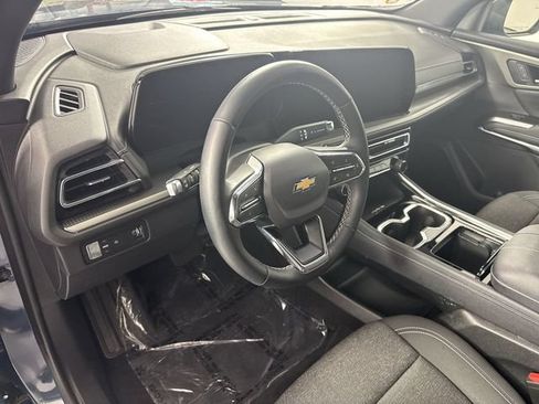 Used 2024 Chevrolet Traverse LT w/ LPO, Floor Liner Package FWD image 24