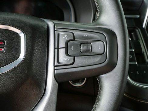 Used 2023 GMC Yukon XL SLT AWD/4WD image 12