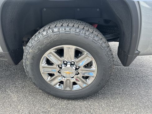 New 2026 Chevrolet Silverado 2500 High Country w/ High Country Premium Package AWD/4WD image 7