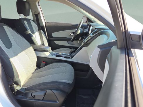 Used 2017 Chevrolet Equinox LT w/ Convenience Package image 21