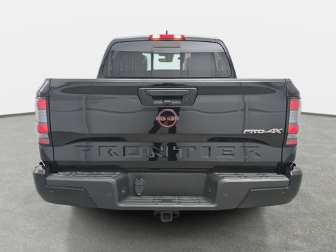 Used 2023 Nissan Frontier PRO-4X w/ Pro-4X Premium Package image 6
