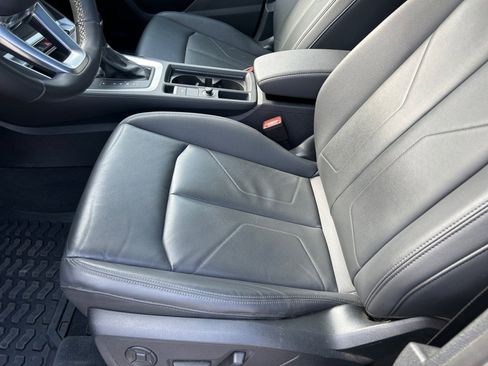 Used 2024 Audi Q3 2.0T Premium Plus image 30