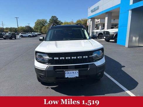 Used 2025 Ford Bronco Sport Outer Banks image 2