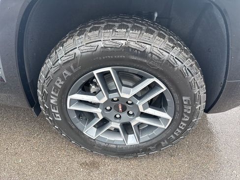 New 2026 GMC Terrain AT4 w/ Technology Package II image 37