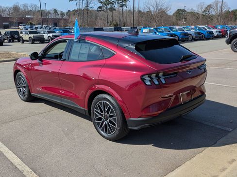 Certified 2025 Ford Mustang Mach-E Premium image 6